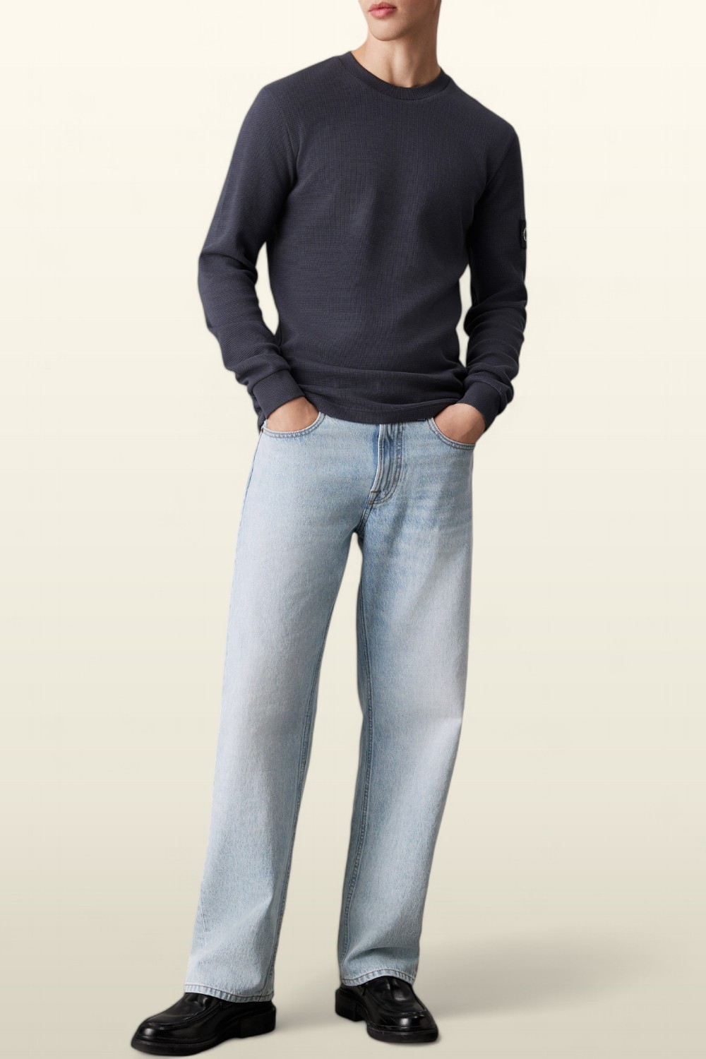 תמונת כל הלוק של חולצת טי ופל שרוול ארוך